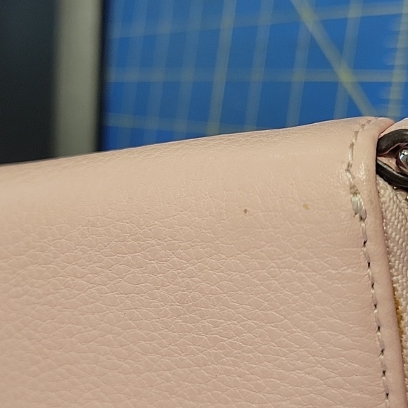 Michael Kors Pink Clutch Wristlet with Metallic Logo 13x4x1 Preloved - Picture 5 of 12